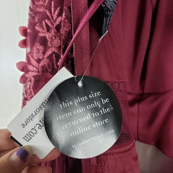 New teeze me burgundy lace flower spaghetti strap formal dress women's size 14 - Picture 14 of 16